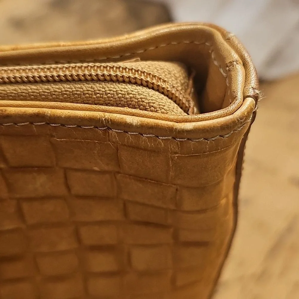 BRAHMIN Woven‎ Leather Tote Tan Satchel Purse Classic American Heritage